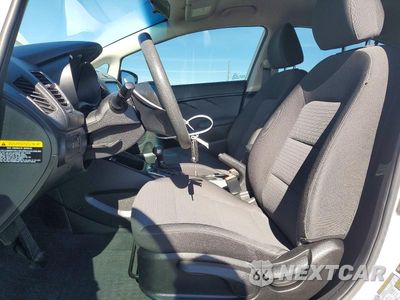 Zdjęcie 7 z 13 samochodu: 2018 KIA FORTE LX VIN:3KPFL4A76JE257628 - miniatura