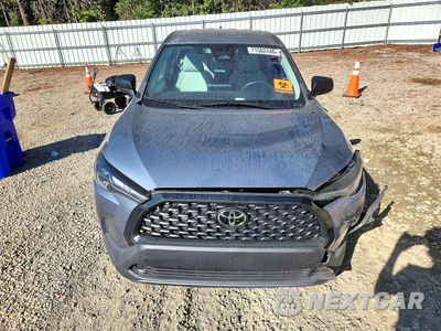 Piąte zdjęcie samochodu w środku: 2023 TOYOTA COROLLA CROSS L VIN:7MUAAAAG5PV042681 - miniatura