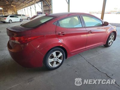 Trzecie zdjęcie samochodu z tyłu: 2013 HYUNDAI ELANTRA GLS VIN:KMHDH4AE0DU527431 - miniatura