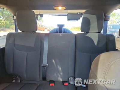 Zdjęcie 10 z 13 samochodu: 2016 JEEP WRANGLER UNLIMITED SPORT VIN:1C4BJWDG3GL107939 - miniatura