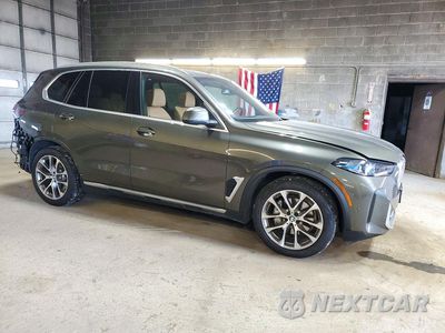 Czwarte zdjęcie samochodu z boku: 2025 BMW X5 XDRIVE40I VIN:5UX23EU02S9Z05358 - miniatura