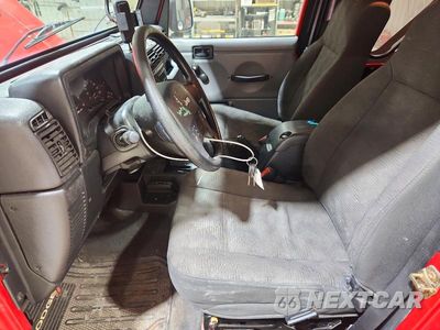 Zdjęcie 7 z 13 samochodu: 2005 JEEP WRANGLER X VIN:1J4FA39S45P358434 - miniatura