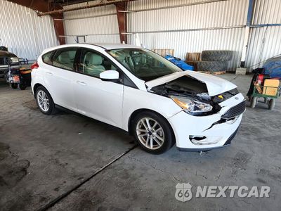 Czwarte zdjęcie samochodu z boku: 2018 FORD FOCUS SE VIN:1FADP3K27JL282902 - miniatura
