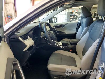 Zdjęcie 7 z 13 samochodu: 2021 TOYOTA RAV4 HYBRID XLE VIN:2T3R6RFV9MW004420 - miniatura