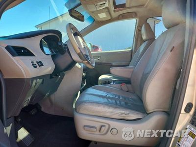 Zdjęcie 7 z 13 samochodu: 2011 TOYOTA SIENNA XLE 8-PASSENGER VIN:5TDYK3DC9BS006494 - miniatura