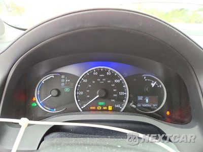 Zdjęcie 9 z 12 samochodu: 2011 LEXUS CT 200 VIN:JTHKD5BH3B2003168 - miniatura