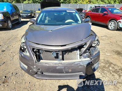 Piąte zdjęcie samochodu w środku: 2015 NISSAN ALTIMA 2.5 S VIN:1N4AL3AP9FC294715 - miniatura
