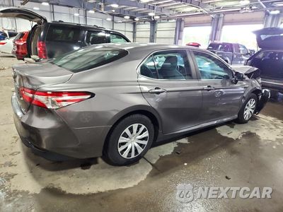 Trzecie zdjęcie samochodu z tyłu: 2018 TOYOTA CAMRY LE VIN:4T1B31HK7JU507382 - miniatura