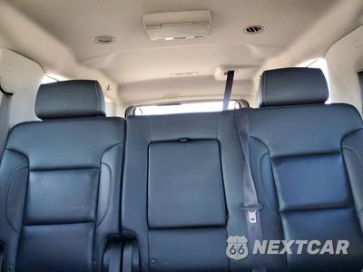 Zdjęcie 10 z 13 samochodu: 2016 CHEVROLET SUBURBAN C1500 LT VIN:1GNSCHKC9GR119152 - miniatura