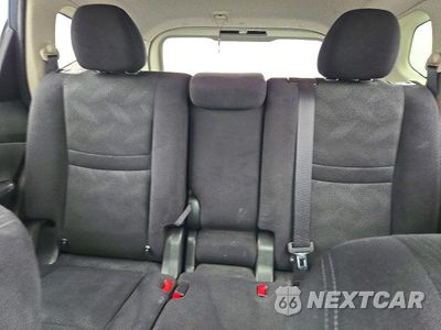 Zdjęcie 10 z 14 samochodu: 2016 NISSAN ROGUE S VIN:JN8AT2MV3GW142061 - miniatura