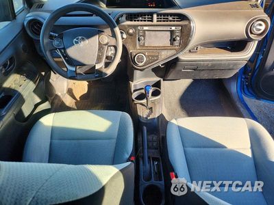 Zdjęcie 8 z 12 samochodu: 2018 TOYOTA PRIUS C ONE VIN:JTDKDTB32J1602951 - miniatura