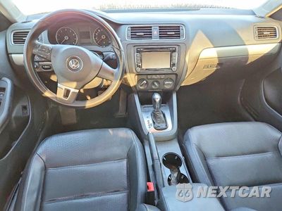 Zdjęcie 8 z 12 samochodu: 2013 VOLKSWAGEN JETTA SE VIN:3VWDX7AJXDM283827 - miniatura