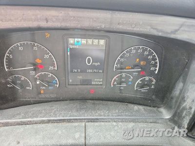 Zdjęcie 9 z 12 samochodu: 2023 FREIGHTLINER CASCADIA 126 SEMI TRUCK VIN:3AKJHLDV5PDNY4622 - miniatura