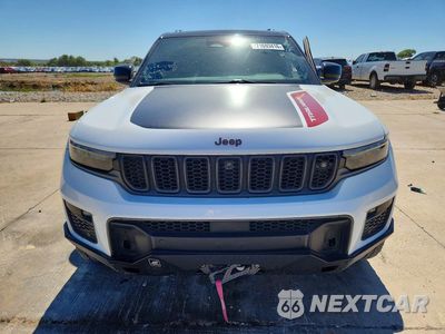 Piąte zdjęcie samochodu w środku: 2022 JEEP GRAND CHEROKEE TRAILHAWK VIN:1C4RJHCG4N8624095 - miniatura