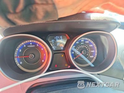 Zdjęcie 9 z 12 samochodu: 2012 HYUNDAI ELANTRA GLS VIN:KMHDH4AE3CU357533 - miniatura