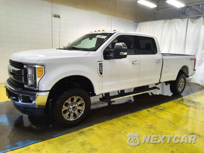 2017 FORD F250 SUPER DUTY 1FT7W2B62HEE52900 - główne zdjęcie licytacji z USA - miniatura
