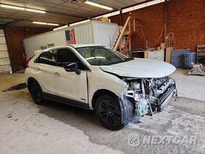 Czwarte zdjęcie samochodu z boku: 2019 MITSUBISHI ECLIPSE CROSS LE VIN:JA4AT4AA1KZ027923 - miniatura