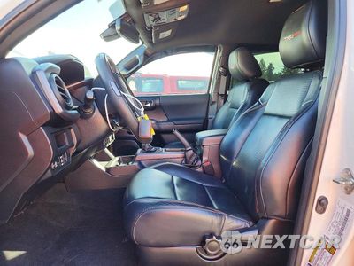 Zdjęcie 7 z 12 samochodu: 2018 TOYOTA TACOMA SR V6 VIN:5TFCZ5AN0JX130220 - miniatura