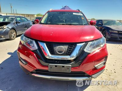 Piąte zdjęcie samochodu w środku: 2017 NISSAN ROGUE SL VIN:5N1AT2MT7HC846871 - miniatura