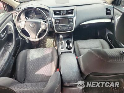 Zdjęcie 8 z 12 samochodu: 2016 NISSAN ALTIMA 2.5 S VIN:1N4AL3AP5GN312391 - miniatura