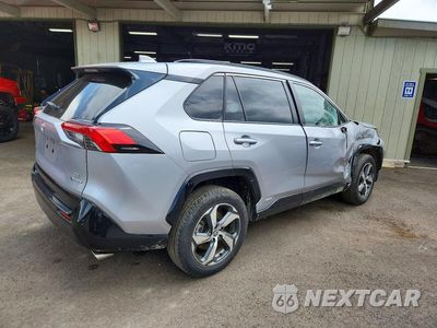 Trzecie zdjęcie samochodu z tyłu: 2025 TOYOTA RAV4 SE VIN:JTMCB3FV6SD235915 - miniatura