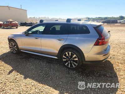 Drugie zdjęcie samochodu z przodu: 2024 VOLVO V60 CROSS COUNTRY ULTIMATE VIN:YV4L12WB0R2139543 - miniatura