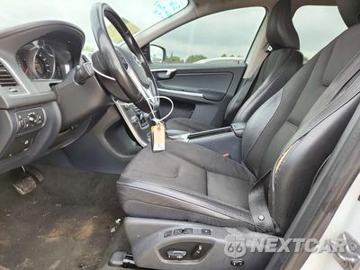 Zdjęcie 7 z 12 samochodu: 2016 VOLVO XC60 T5 VIN:YV440MDJ5G2812398 - miniatura