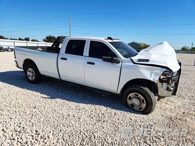 Czwarte zdjęcie samochodu z boku: 2025 RAM 2500 TRADESMAN VIN:3C6UR5HJ0SG545994 - miniatura