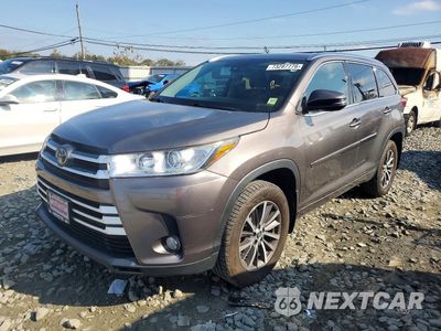 2017 TOYOTA HIGHLANDER XLE 5TDJZRFH2HS403997 - główne zdjęcie licytacji z USA - miniatura