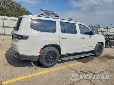 Trzecie zdjęcie samochodu z tyłu: 2022 JEEP GRAND WAGONEER SERIES II VIN:1C4SJVFJ5NS167372 - miniatura
