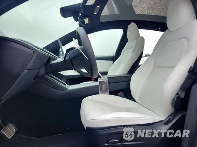 Zdjęcie 7 z 13 samochodu: 2026 TESLA MODEL Y VIN:7SAYGDEDXTF581596 - miniatura