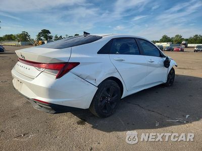Trzecie zdjęcie samochodu z tyłu: 2021 HYUNDAI ELANTRA SEL VIN:5NPLM4AG2MH044501 - miniatura