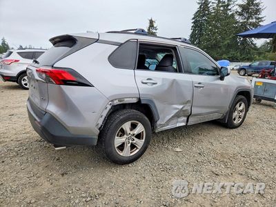 Trzecie zdjęcie samochodu z tyłu: 2019 TOYOTA RAV4 XLE VIN:JTMW1RFV4KJ016892 - miniatura