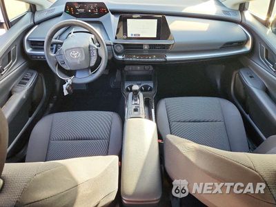 Zdjęcie 8 z 12 samochodu: 2027 TOYOTA PRIUS LE VIN:JTDACAAU4V3084770 - miniatura
