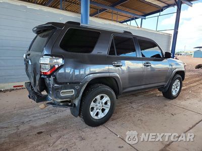Trzecie zdjęcie samochodu z tyłu: 2021 TOYOTA 4RUNNER SR5 VIN:JTEMU5JR0M5901955 - miniatura
