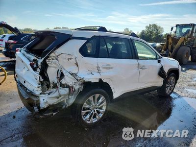 Trzecie zdjęcie samochodu z tyłu: 2020 TOYOTA RAV4 XLE PREMIUM VIN:JTMC1RFV7LD048769 - miniatura