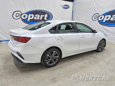 Trzecie zdjęcie samochodu z tyłu: 2024 KIA FORTE LXS VIN:3KPF24AD2RE733104 - miniatura