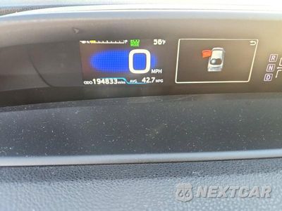 Zdjęcie 9 z 12 samochodu: 2016 TOYOTA PRIUS TWO VIN:JTDKBRFU1G3524493 - miniatura
