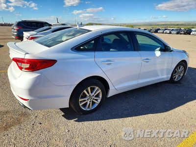 Trzecie zdjęcie samochodu z tyłu: 2017 HYUNDAI SONATA SE VIN:5NPE24AF3HH452324 - miniatura