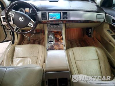 Zdjęcie 8 z 12 samochodu: 2009 JAGUAR XF PREMIUM LUXURY VIN:SAJWA06BX9HR09184 - miniatura
