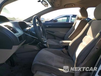 Zdjęcie 7 z 12 samochodu: 2010 HONDA CIVIC LX VIN:19XFA1F5XAE075166 - miniatura