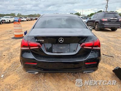 Zdjęcie 6 z 13 samochodu: 2019 MERCEDES-BENZ A 220 VIN:WDD3G4EBXKW005657 - miniatura