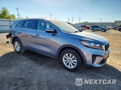 Czwarte zdjęcie samochodu z boku: 2019 KIA SORENTO L VIN:5XYPG4A38KG596658 - miniatura