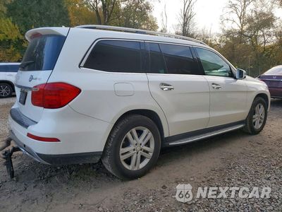 Trzecie zdjęcie samochodu z tyłu: 2016 MERCEDES-BENZ GL 350 BLUETEC VIN:4JGDF2EE2GA676286 - miniatura