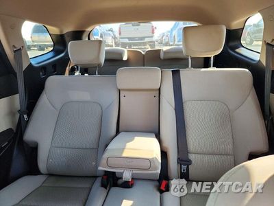 Zdjęcie 10 z 14 samochodu: 2017 HYUNDAI SANTA FE SE VIN:KM8SM4HF6HU165502 - miniatura