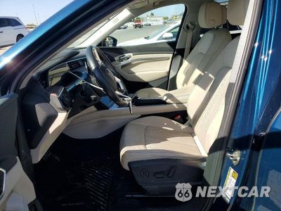 Zdjęcie 7 z 12 samochodu: 2019 AUDI E-TRON PREMIUM PLUS VIN:WA1LAAGE9KB012554 - miniatura