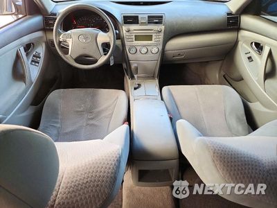 Zdjęcie 8 z 12 samochodu: 2011 TOYOTA CAMRY LE VIN:JTNBF3EK3B3012546 - miniatura