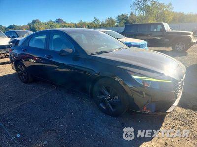 Czwarte zdjęcie samochodu z boku: 2021 HYUNDAI ELANTRA SEL VIN:5NPLM4AG5MH023402 - miniatura