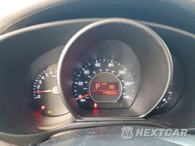 Zdjęcie 9 z 12 samochodu: 2017 KIA SOUL + VIN:KNDJP3A58H7461400 - miniatura