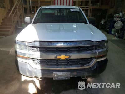 Piąte zdjęcie samochodu w środku: 2018 CHEVROLET SILVERADO K1500 VIN:1GCVKNEC4JZ198191 - miniatura